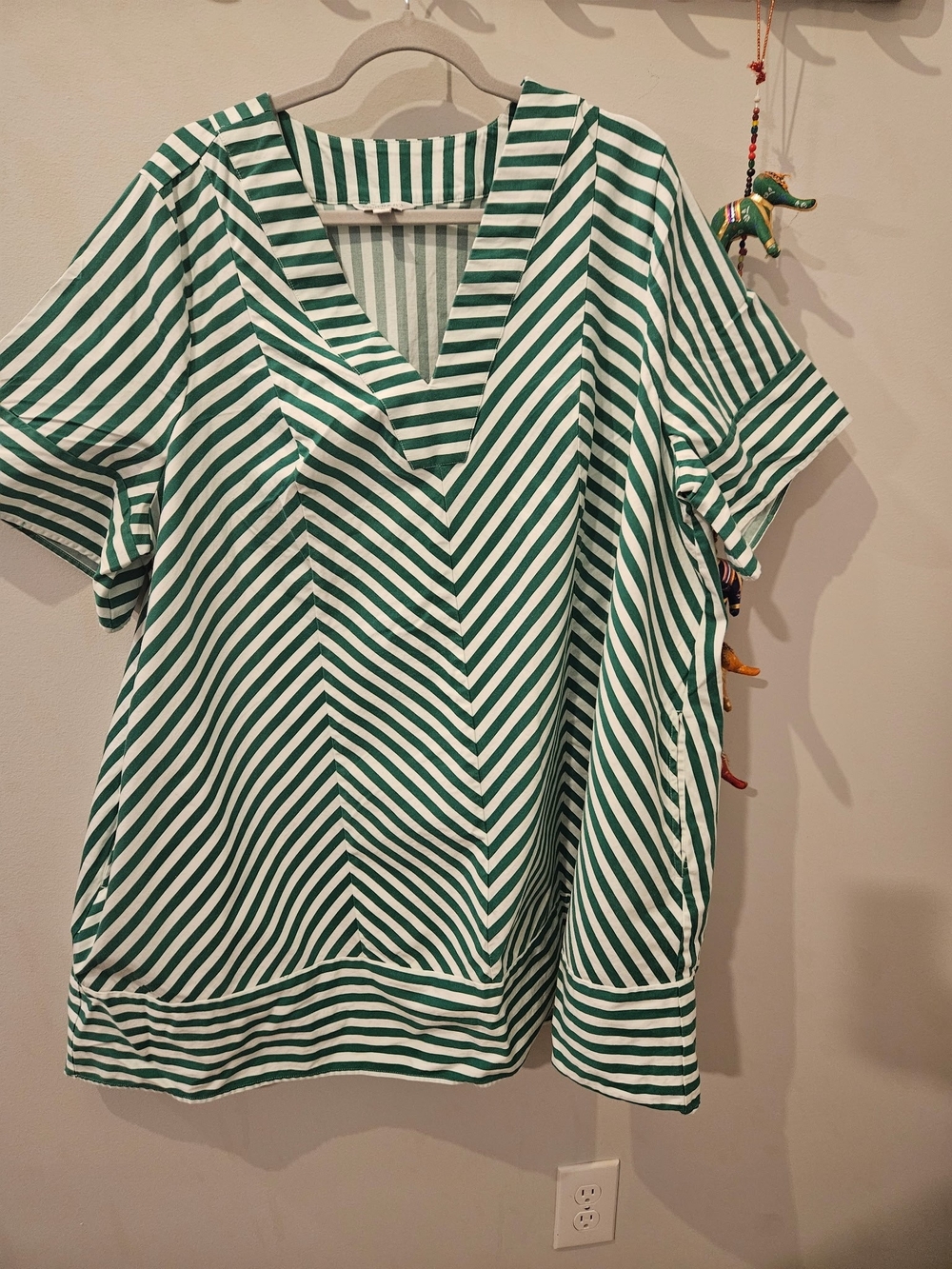 crown & ivy Green and White Striped V-Neck Tunic